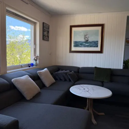 Aurora Dreams With Free Parking Tromsø