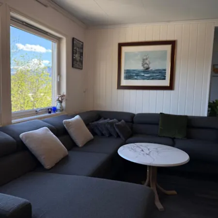 Aurora Dreams With Free Parking Tromsø